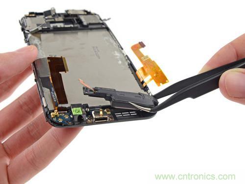 牛人強(qiáng)拆！新HTC One(M8)真機(jī)精密做工難修理