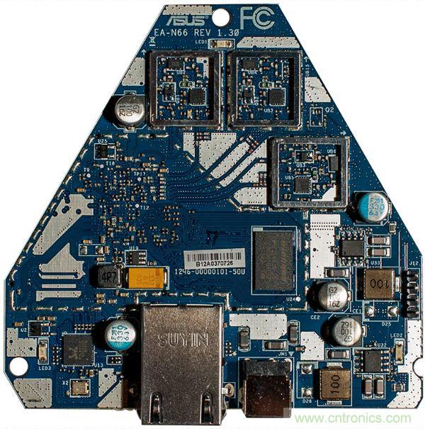 圖2：PCB為藍色的v1.3版本。