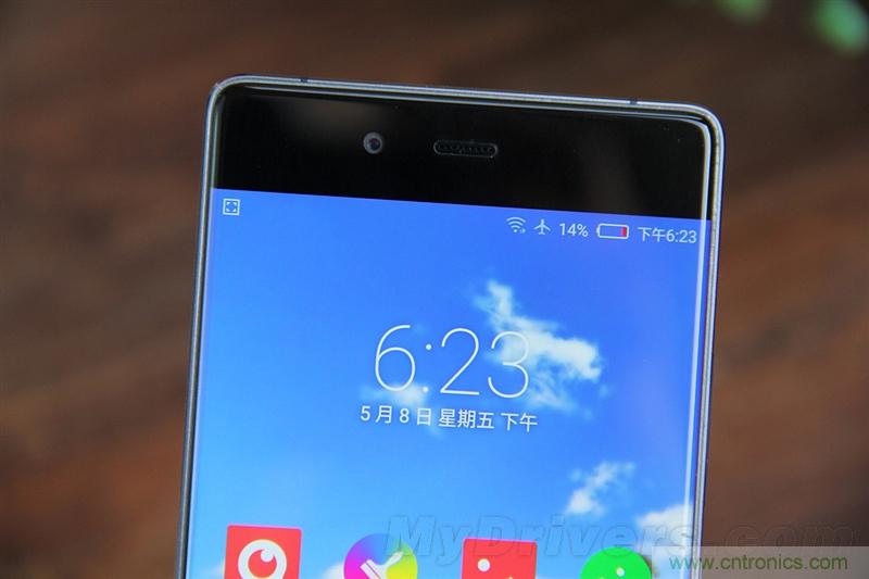 無(wú)邊框的 nubia Z9 ，一款既有驚喜，又有驚艷的智能手機(jī)