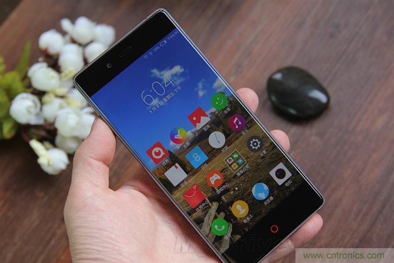 無(wú)邊框的 nubia Z9 ，一款既有驚喜，又有驚艷的智能手機(jī)