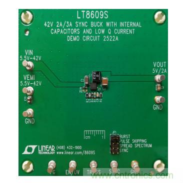 高功率單片式 Silent Switcher 2 穩(wěn)壓器 滿(mǎn)足 CISPR 25 Class 5 EMI 限制要求并適合狹小的安放空間