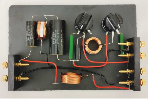 DSP入局：模擬與數(shù)字音頻分頻器設(shè)計的大比拼！
